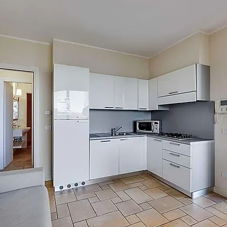 Hotel Residential Complex With Panoramic Views And Pool Oggebbio